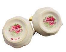 Load image into Gallery viewer, Royal Albert Old English Rose