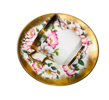 Load image into Gallery viewer, Royal Chelsea Heavy Gold Batwing