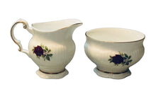 Load image into Gallery viewer, Elizabethan Red Roses