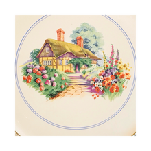 Load image into Gallery viewer, HK Tunstall 11 5/8 In Platter With Cake Lifter