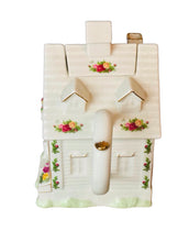 Load image into Gallery viewer, Rare Royal Albert Old Country Roses 3 Cup Teapot