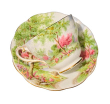 Load image into Gallery viewer, Royal Standard Spring’s Gift