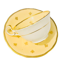 Load image into Gallery viewer, Aynsley Queen Elizabeth II