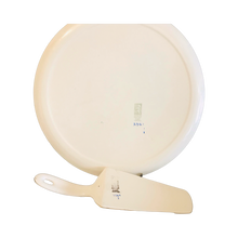 Load image into Gallery viewer, HK Tunstall 11 5/8 In Platter With Cake Lifter