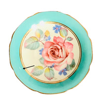 Load image into Gallery viewer, Paragon With Pink Cabbage Roses