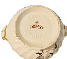 Load image into Gallery viewer, Rare 4 Cup Sadler Swirled Teapot