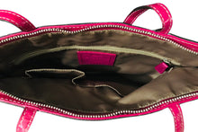 Load image into Gallery viewer, Pink Vintage Coach Patent Leather Handbag