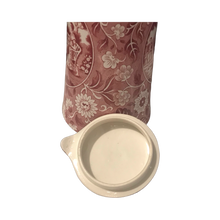 Load image into Gallery viewer, 7 Cup Dutch Tea Drinker Lidded Hot Water Jug