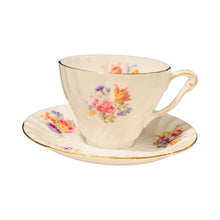 Load image into Gallery viewer, Queen Anne White Swirled Floral