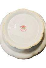 Load image into Gallery viewer, 6 Cup Royal Albert Lavender Rose Teapot