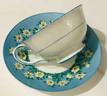 Load image into Gallery viewer, Crown Staffordshire Duo