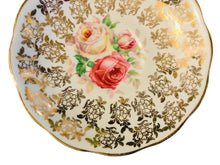 Load image into Gallery viewer, Royal Albert Roses 5.5 Inch
