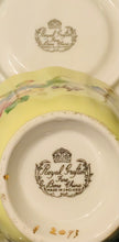 Load image into Gallery viewer, Royal Grafton Floral