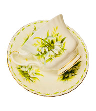 Load image into Gallery viewer, Royal Albert January Snowdrops