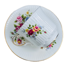 Load image into Gallery viewer, Queen’s Rosina Floral