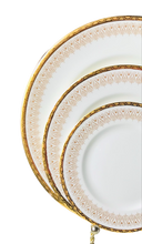 Load image into Gallery viewer, Royal Albert Burlington 6.25 In