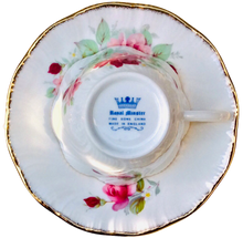 Load image into Gallery viewer, Royal Minster