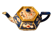 Load image into Gallery viewer, 5 Cup Imari Teapot