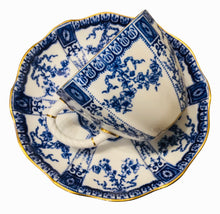 Load image into Gallery viewer, Royal Crown Derby 3145