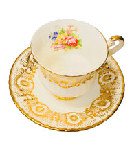 Load image into Gallery viewer, White Floral Paragon