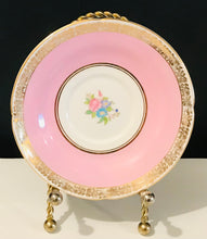 Load image into Gallery viewer, Old Royal Pedestal