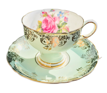 Load image into Gallery viewer, Paragon Cabbage Rose