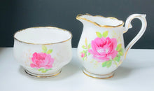 Load image into Gallery viewer, Royal Albert American Beauty
