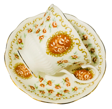 Load image into Gallery viewer, Royal Albert Cameo Series Heirloom
