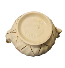 Load image into Gallery viewer, Sadler Rosebud Teapot 2790