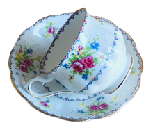 Load image into Gallery viewer, RA Petit Point