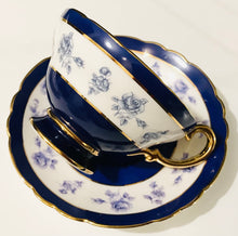 Load image into Gallery viewer, Crown Staffordshire Duo