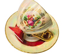 Load image into Gallery viewer, Courting Couple Teacup