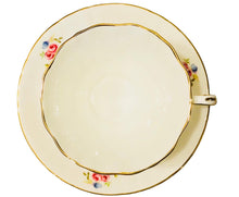 Load image into Gallery viewer, Royal Grafton Roses