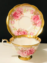 Load image into Gallery viewer, Royal Albert Cabbage Roses