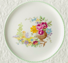 Load image into Gallery viewer, Royal Winton 8.75 Inch