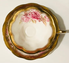 Load image into Gallery viewer, Royal Albert Cabbage Roses