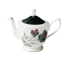 Load image into Gallery viewer, RA Masquerade 3 Cup