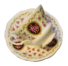 Load image into Gallery viewer, Royal Albert Cameo Series Keepsake