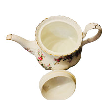 Load image into Gallery viewer, 6 Cup Royal Albert Lavender Rose Teapot