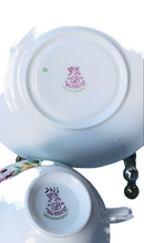 Load image into Gallery viewer, EB Foley Floral