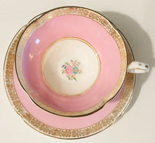 Load image into Gallery viewer, Old Royal Pedestal