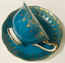 Load image into Gallery viewer, Royal Albert Duo