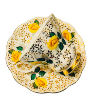 Load image into Gallery viewer, Royal Albert Yellow Roses