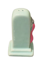 Load image into Gallery viewer, Car & Gas Pump Salt & Pepper Set