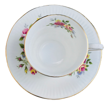 Load image into Gallery viewer, Queen’s Rosina Floral