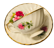 Load image into Gallery viewer, Royal Kendal Roses