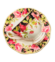 Load image into Gallery viewer, Queen Anne Black Magic