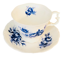 Load image into Gallery viewer, Royal Albert Connoisseur