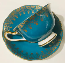 Load image into Gallery viewer, Royal Albert Duo