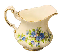 Load image into Gallery viewer, Paragon Aubretia Creamer